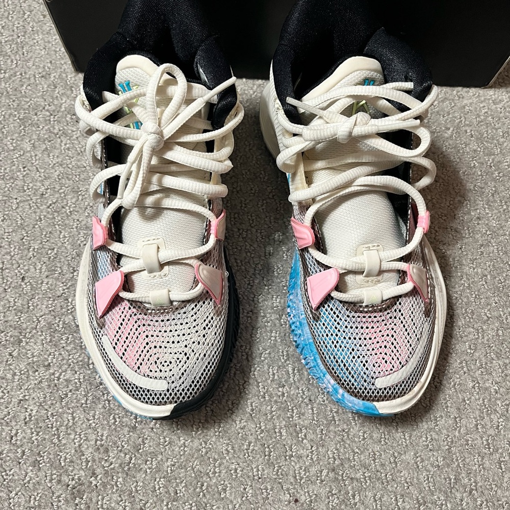Kyrie Irving 7 Kids
